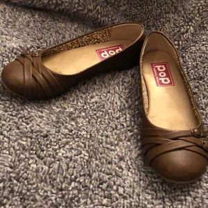 Brown memory foam  flats